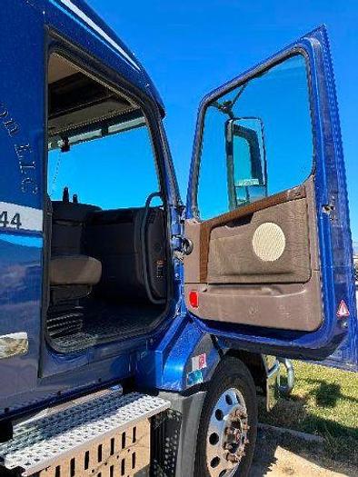 Used 2016 Volvo VNL 630 D13