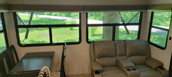 Used 2021 Coachmen Brookstone 398MBL