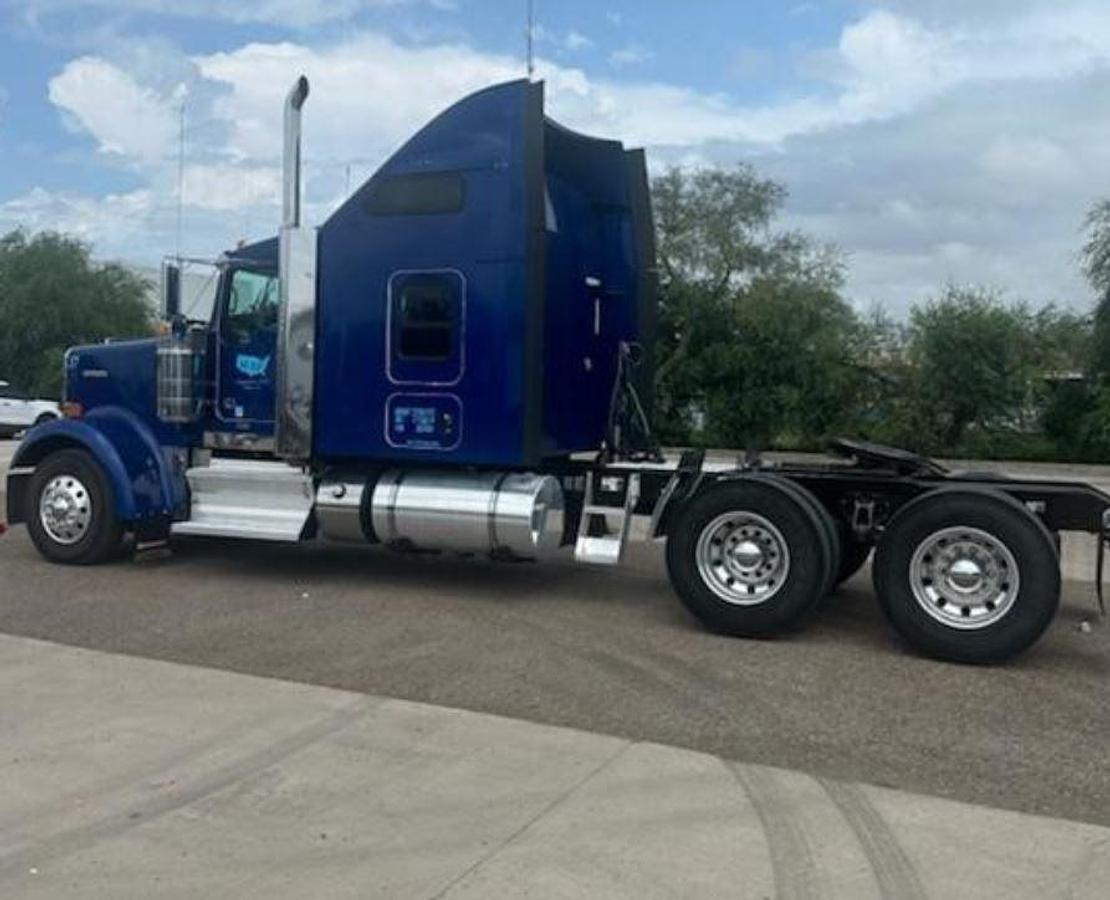 Used 2020 Kenworth W900 Sleeper Semi Truck