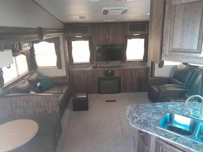 Used 2016 Keystone Cougar 283RETWE
