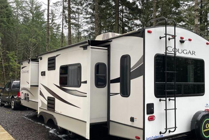 Used 2021 Keystone Cougar 29RLKWE