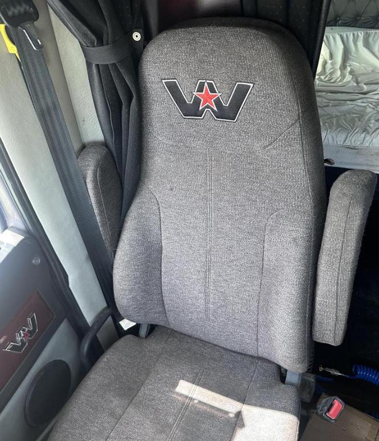 Used 2018 Western Star 5700XE & 2023 FONTAINE DROP DECK