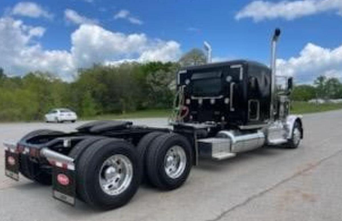 Used 2024 Peterbilt 389X Sleeper Semi Truck