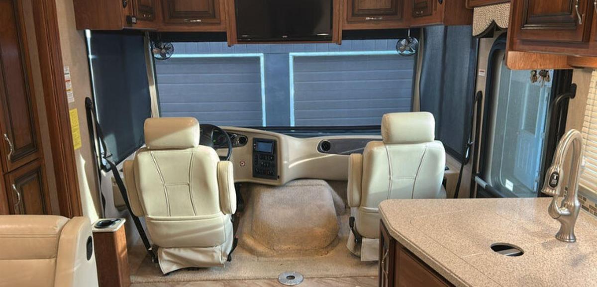 Used 2017 Holiday Rambler Vacationer 33C Class A Motorhome