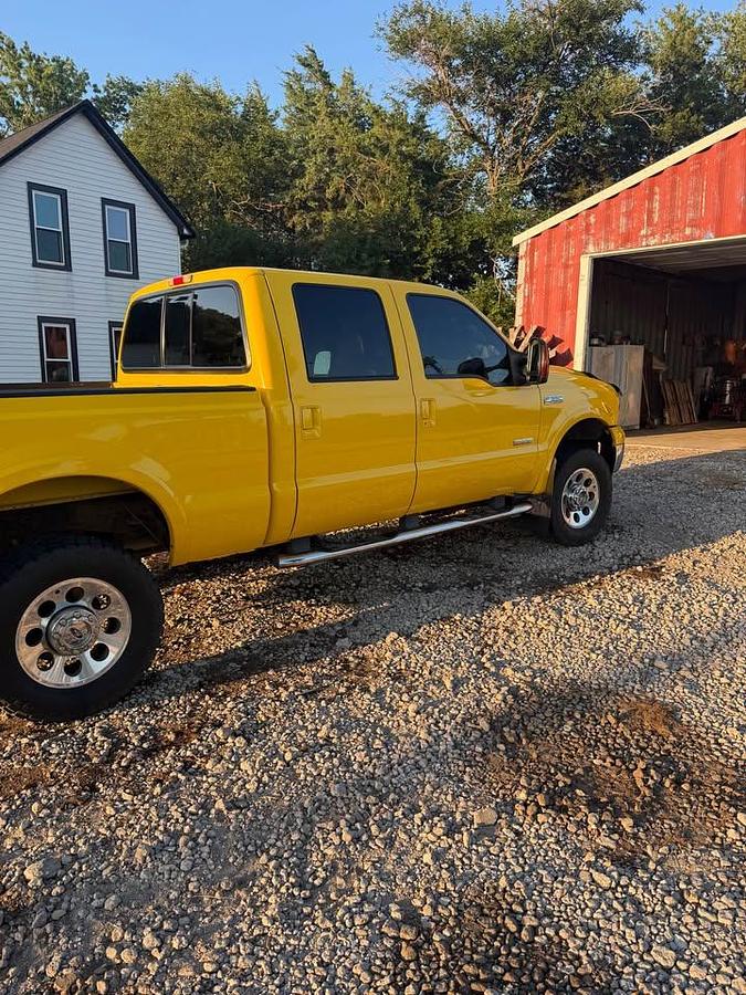 Used 2005 Ford F-350 Super Duty Crew Cab Lariat 4x4 6.0L Power Stroke