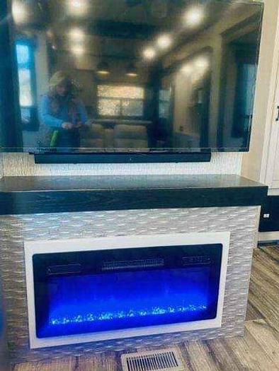 Used 2023 Crossroads Redwood 4001LK