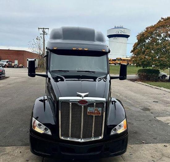 Used 2023 Peterbilt 579