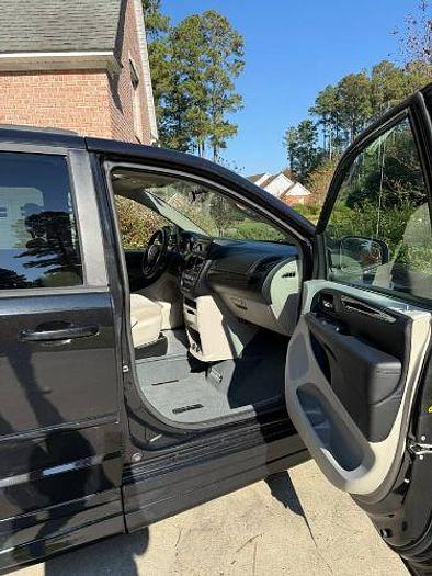 Used 2012 Dodge Grand Caravan SXT