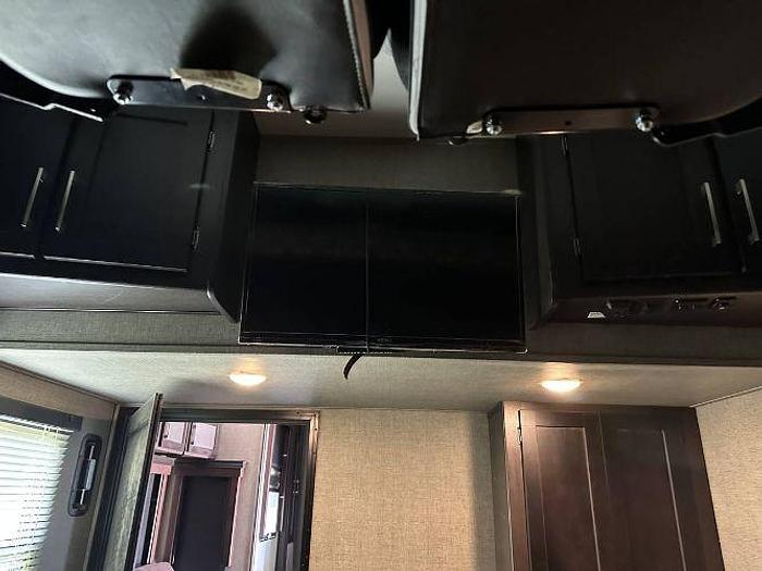 Used 2016 Keystone Raptor 352TS