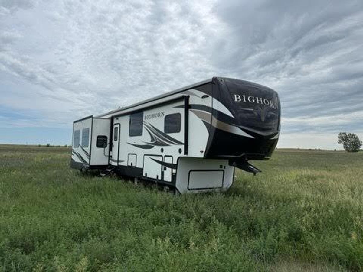 Used 2019 Heartland Big Horn 3925MLP Fifth Wheel