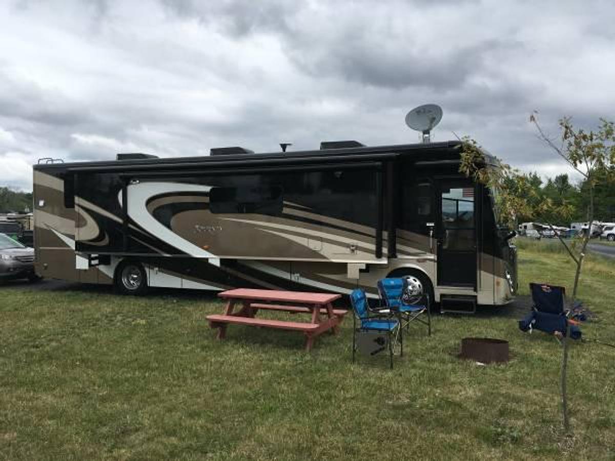 Used 2016 Winnebago Journey 40R Diesel Pusher