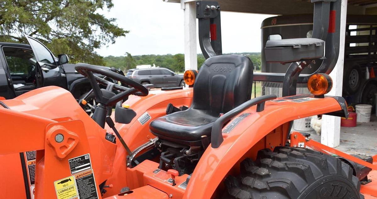 Used 2024 Kubota L3302HST
