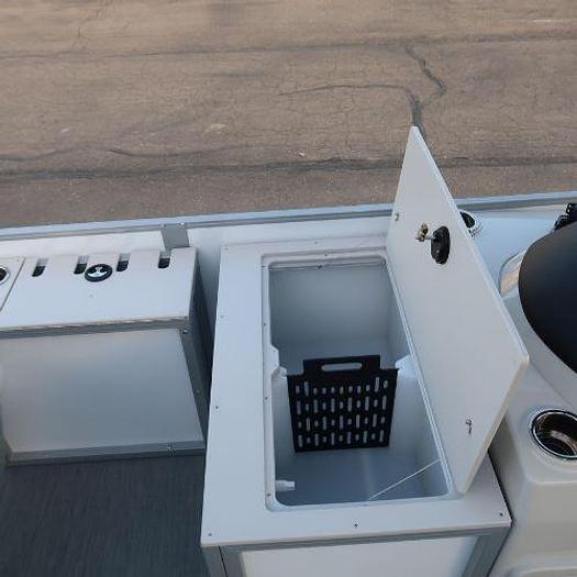 Used 2024 Lowe SF214 Pontoon