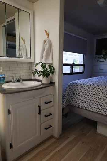 Used 2002 Fleetwood Discovery 37U