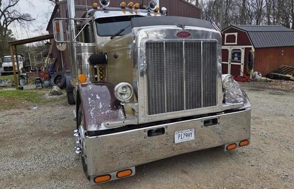Used 1972 Peterbilt 359