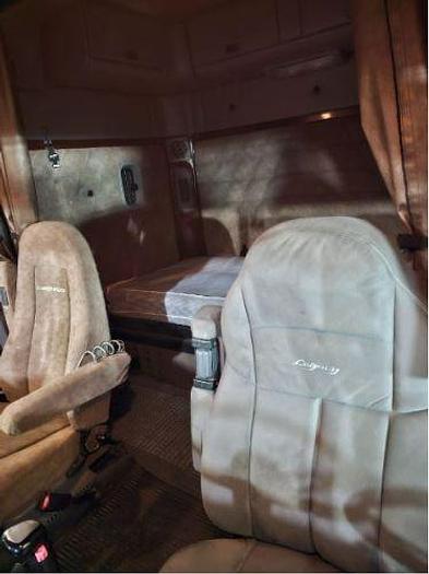 Used 2006 Freightliner Coronado