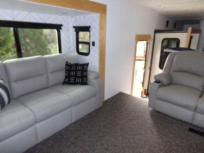 Used 2020 Heartland Elkridge 40FLFS