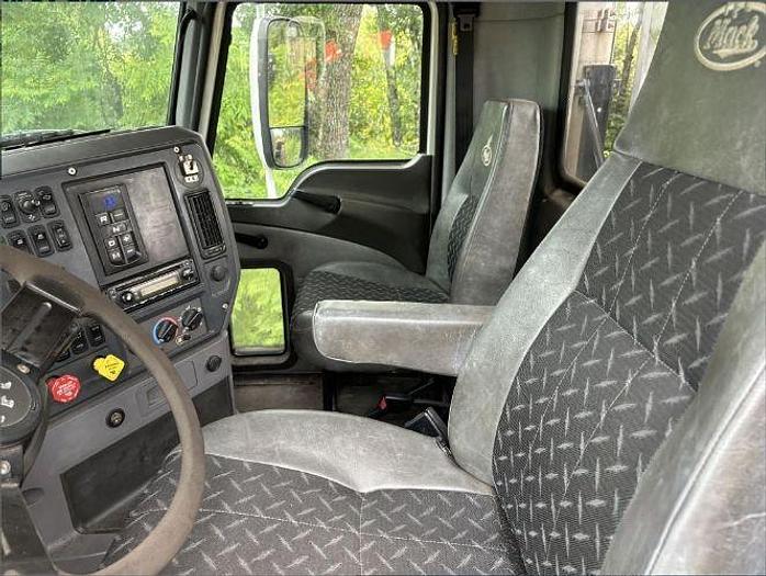 Used 2013 Mack Pinnacle CHU613