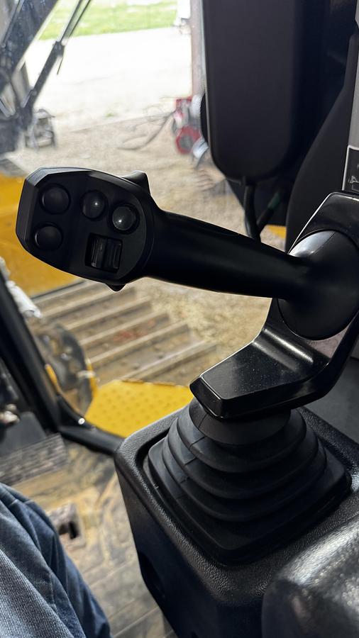 Used 2022 John Deere 700L XLT Crawler Dozer