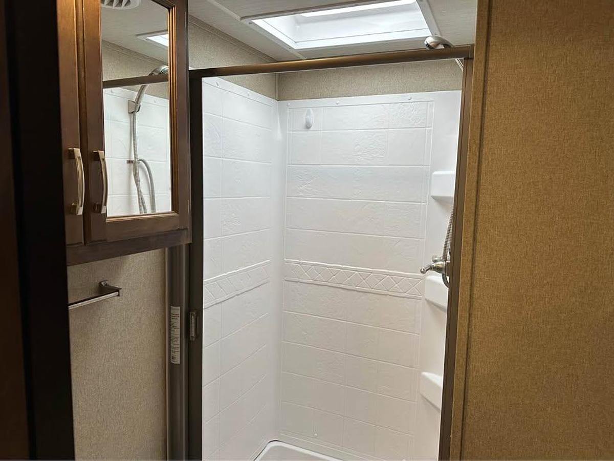 Used 2018 Grand Design Reflection 290BH Fifth Wheel