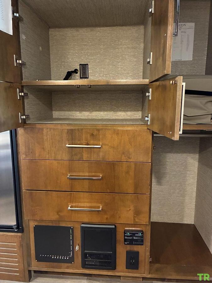 Used 2020 Tiffin Wayfarer RW Class C Motorhome