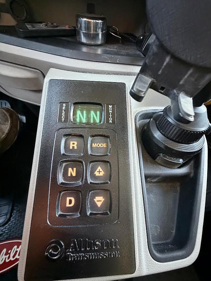 Used 2025 Peterbilt 567