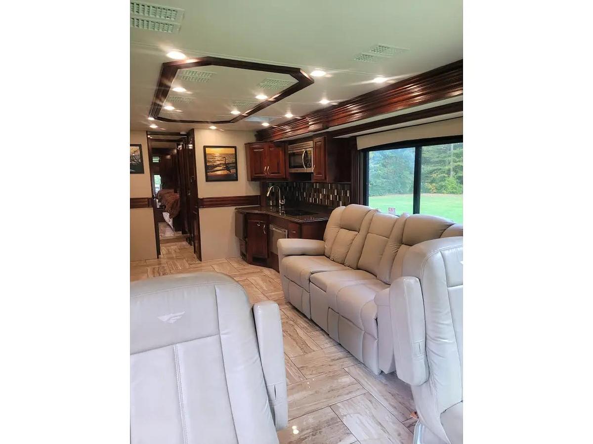 Used 2017 Fleetwood Discovery 37R Class A Motorhome