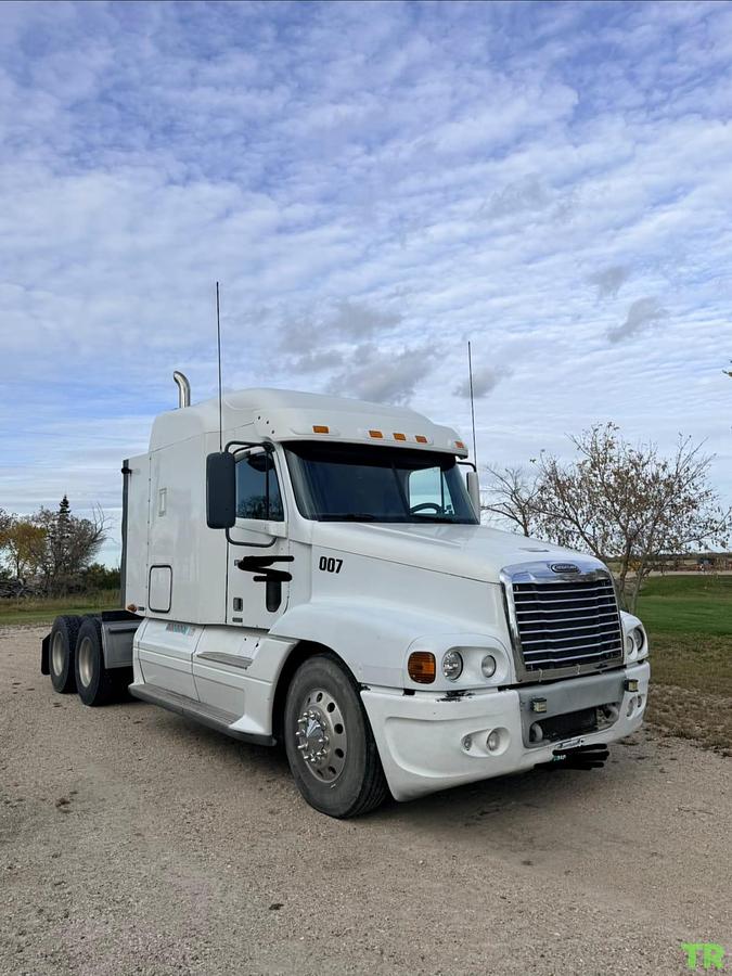 Used 2007 Freightliner Century St120
