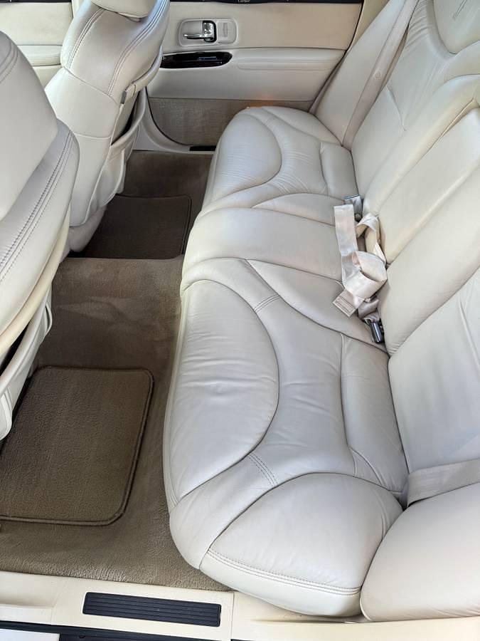 Used 1996 Lincoln Town Cartier