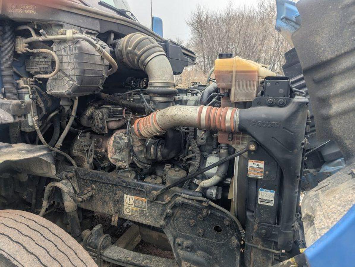 Used 2016 Kenworth T680 Conventional Sleeper Semi