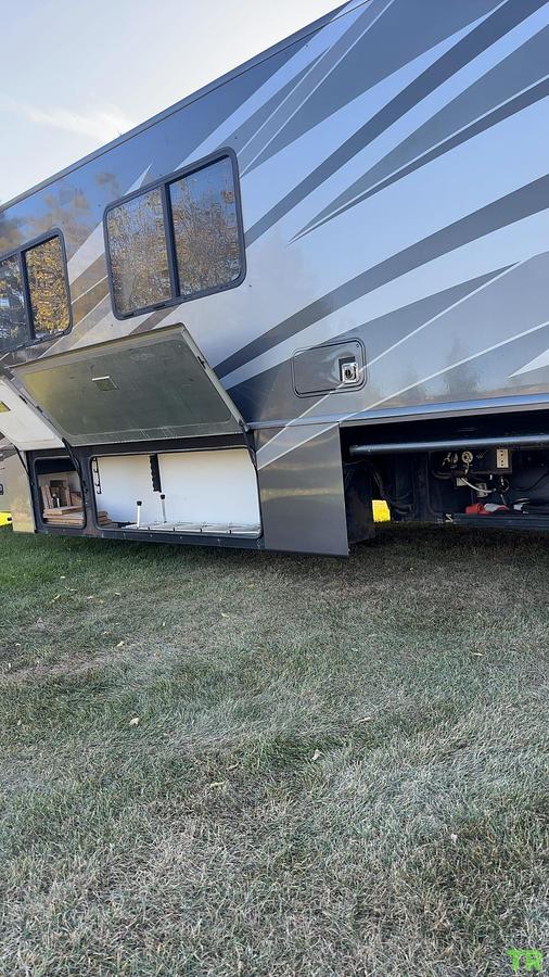 Used 2007 Fleetwood 5th Wheel