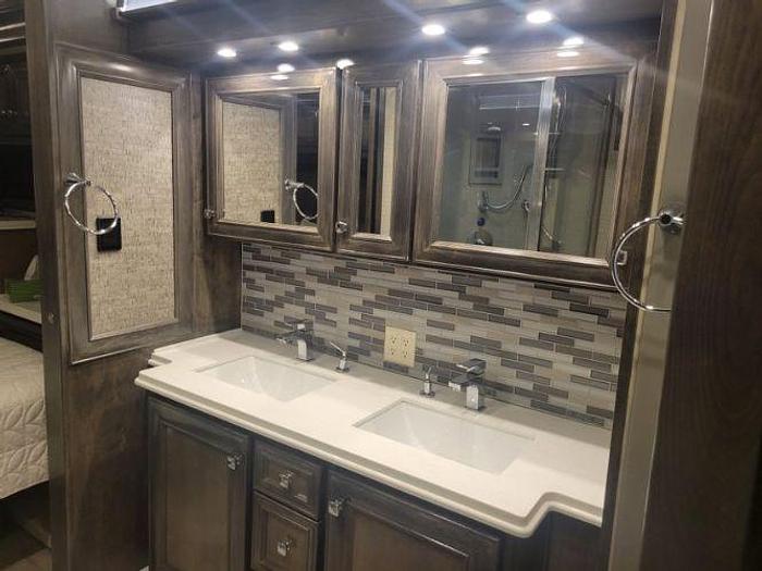 Used 2022 Tiffin Phaeton 44OH