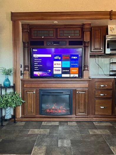 Used 2017 Heartland Bighorn 3160 Elite