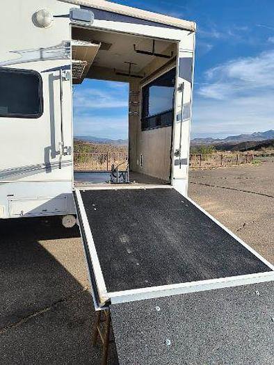 Used 2011 Keystone Raptor 400RBG