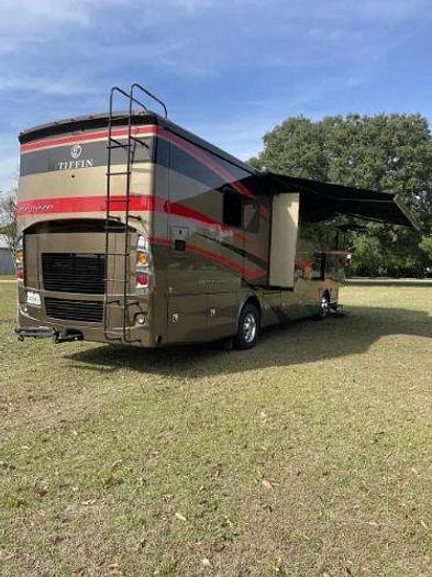 Used 2022 Tiffin Allegro Breeze 33BR