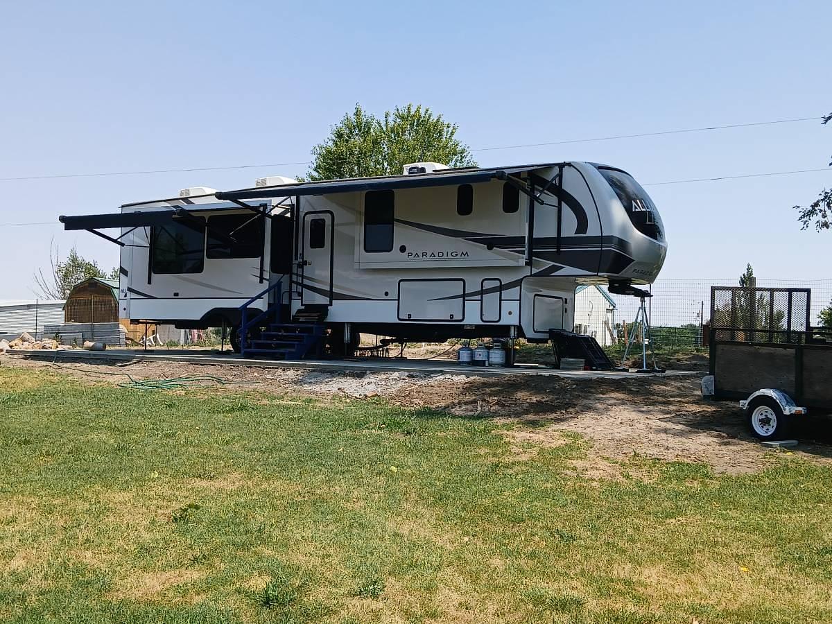 Used 2023 Alliance Paradigm 382RK Fifth Wheel