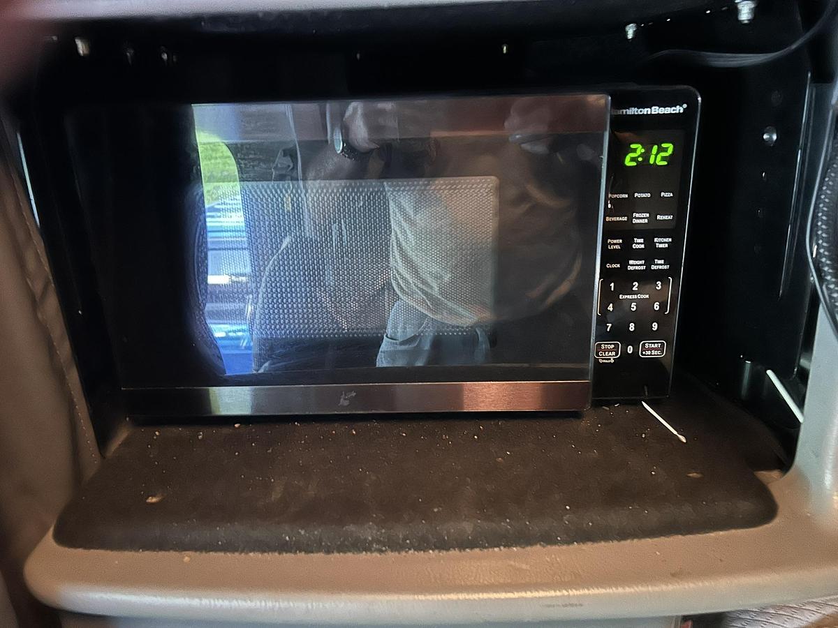 Used 2020 Peterbilt 389 Sleeper Semi Truck