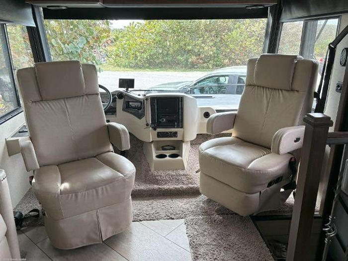 Used 2018 Newmar Bay Star 3414