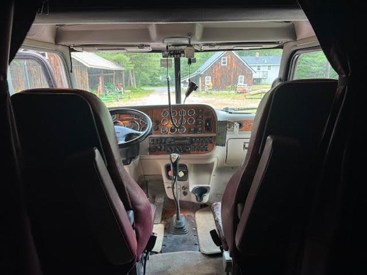 Used 2009 Peterbilt 389