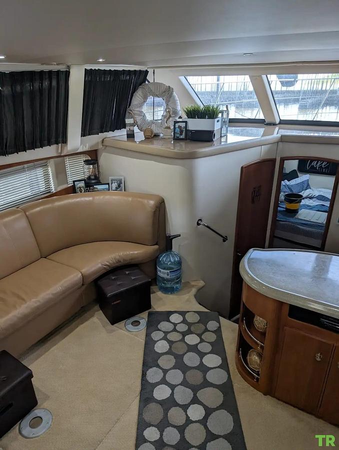 Used 2002 Carver 346 Motor Yacht