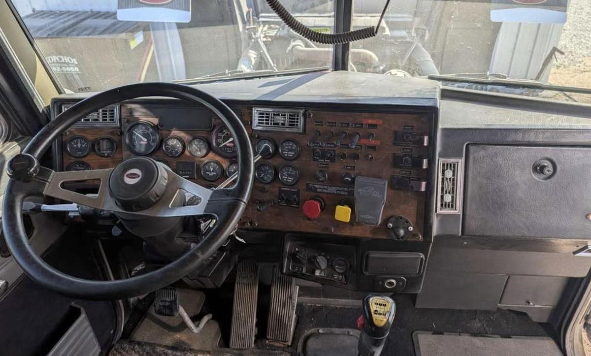 Used 1997 Peterbilt 379 Sleeper Semi Truck