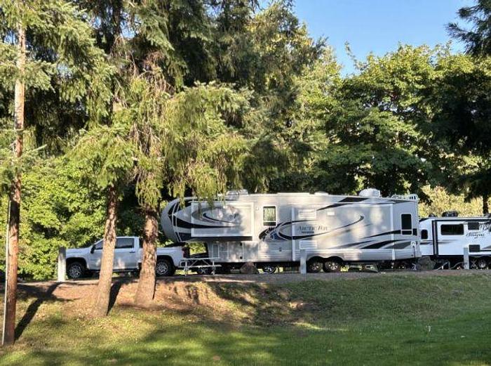 Used 2020 Northwood Arctic Fox Grande Ronde 35-5Z with a 2020 Chevrolet Silverado 3500HD 4WD