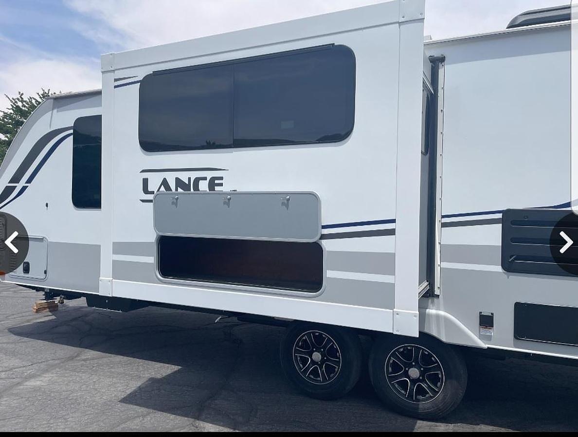Used 2021 Lance 2295 W/ 2015 Ford F350 Super Duty