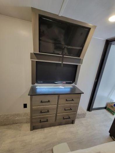 Used 2023 Keystone Montana 3123RL