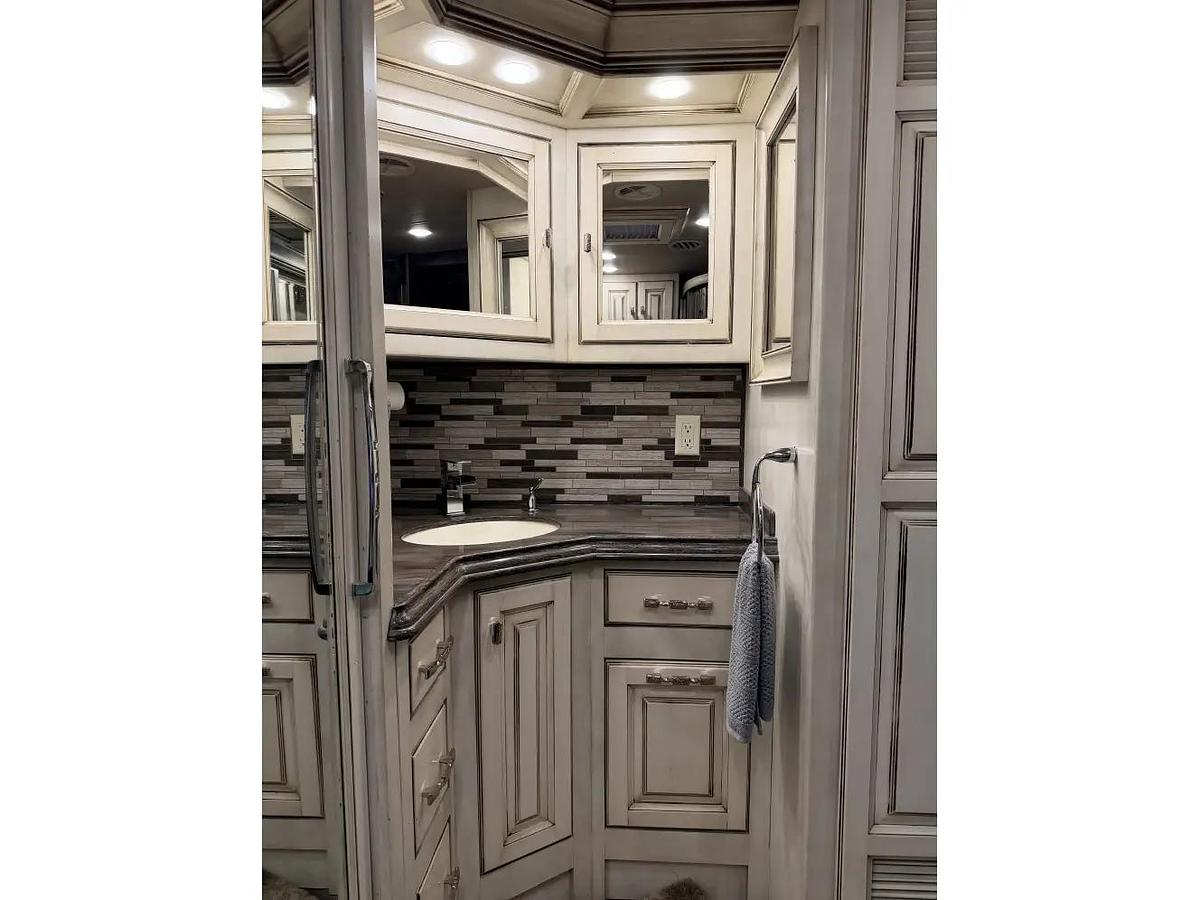 Used 2017 Tiffin Motorhomes Allegro Bus 40SP