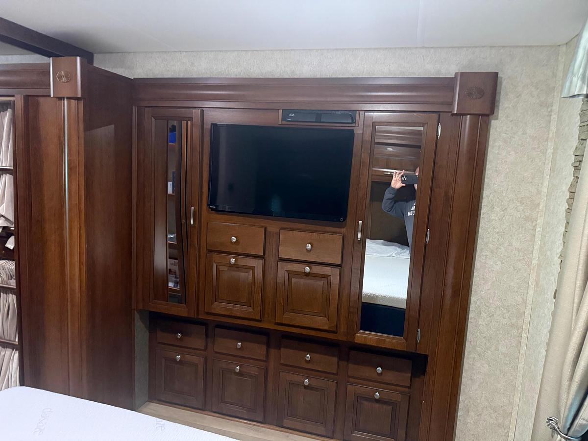 Used 2014 Forest River Georgetown XL 352Q