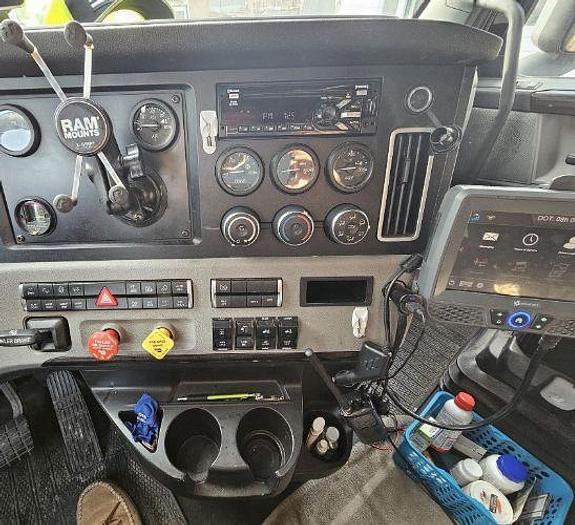 Used 2020 Freightliner CASCADIA 126