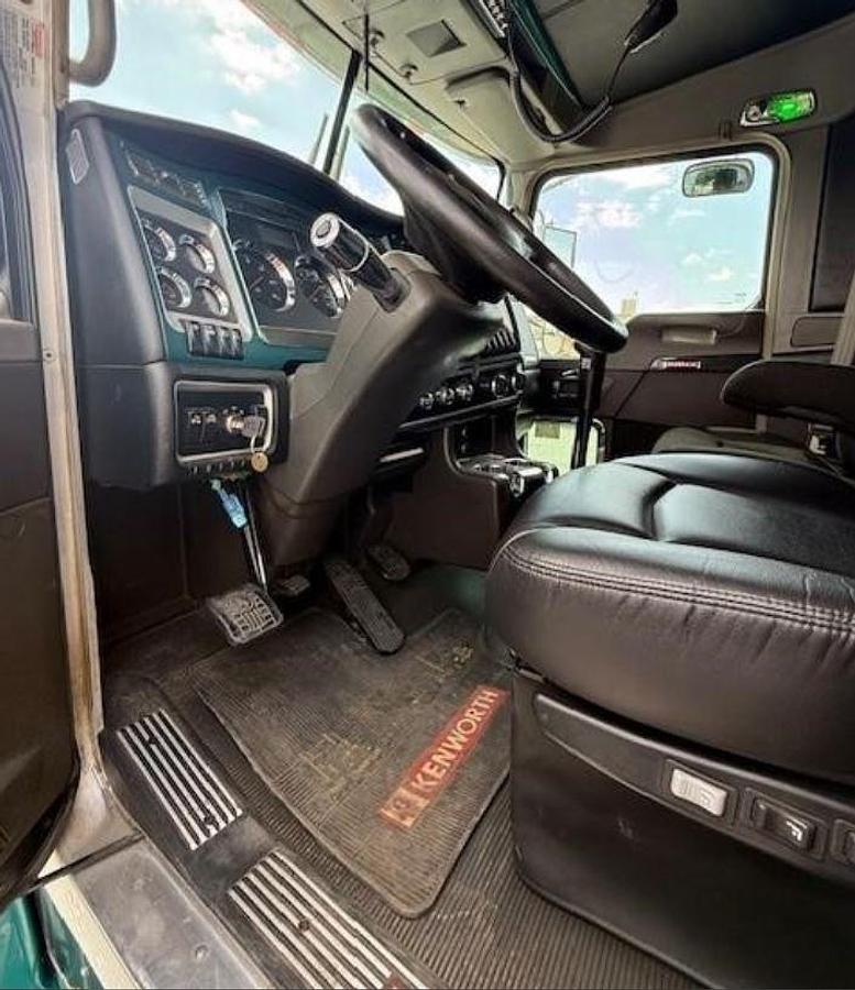 Used 2019 KENWORTH T800