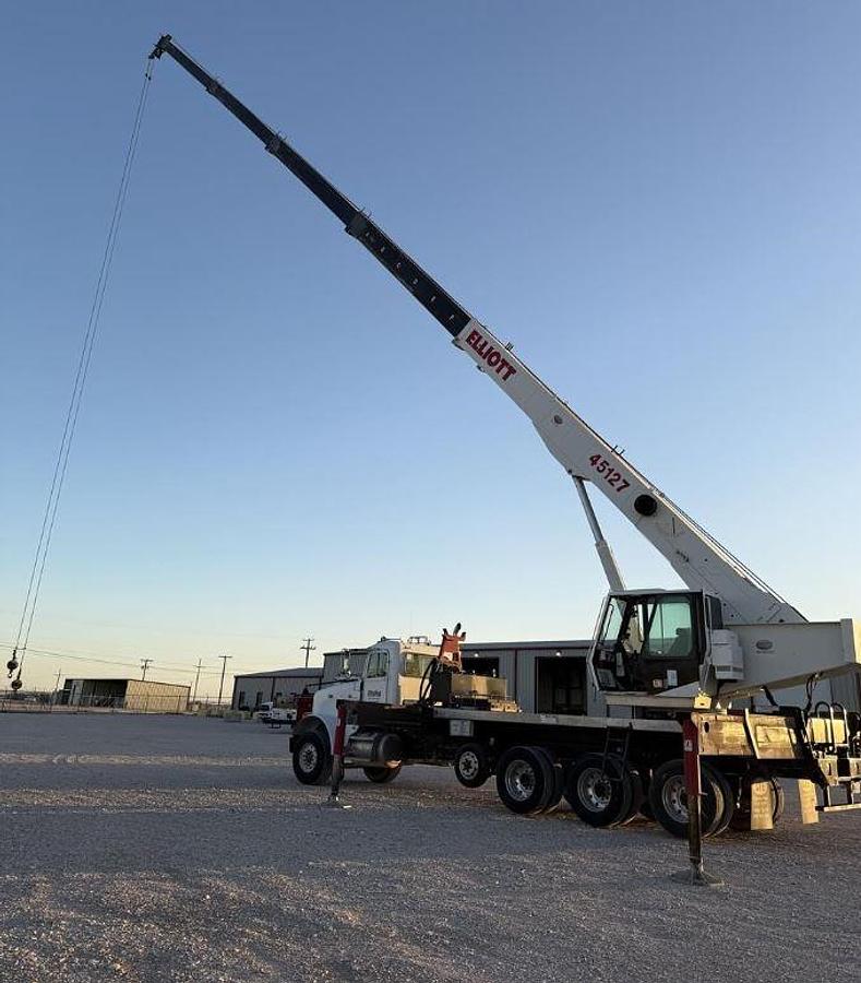 Used 2015 ELLIOTT 45127 MOUNTED ON 2015 PETERBILT 367