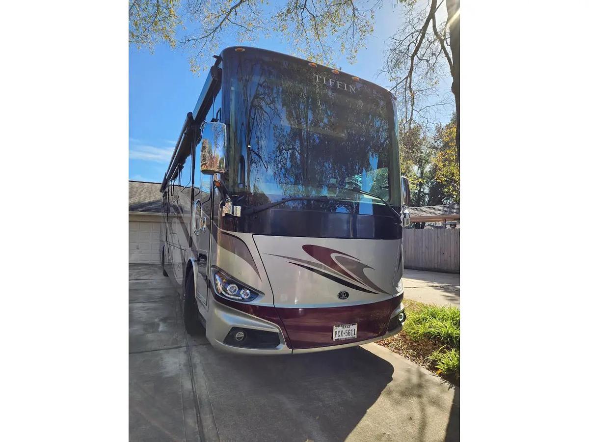 Used 2017 Tiffin Phaeton XSH 40IH